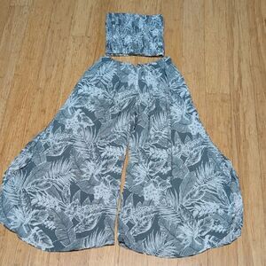 Chantique Hawaii Floral Gray/White Bandeau Top And Flowy Pants Set Size S/M